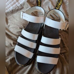NWOT Dr. Marten's Blaire Platform Sandals 10